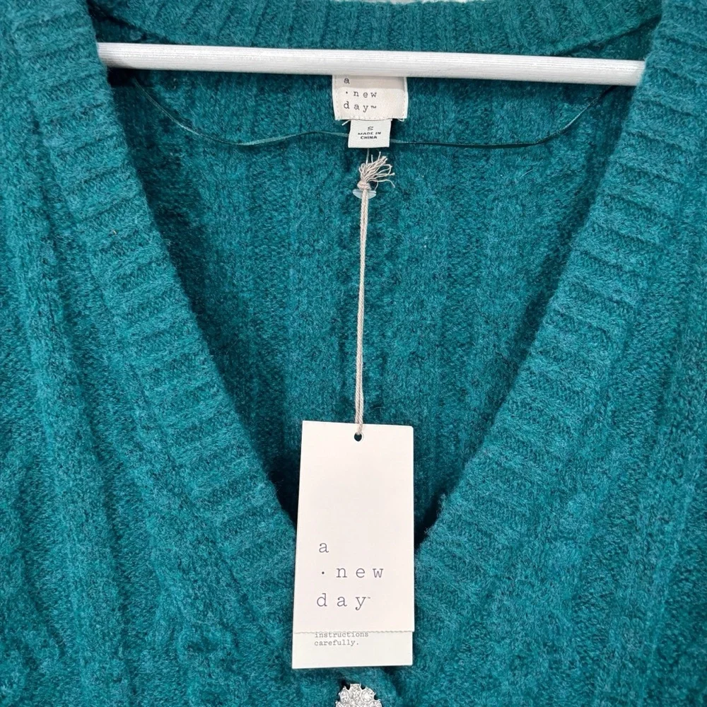 A New Day Emerald Green Soft Cardigan Size Small NWT